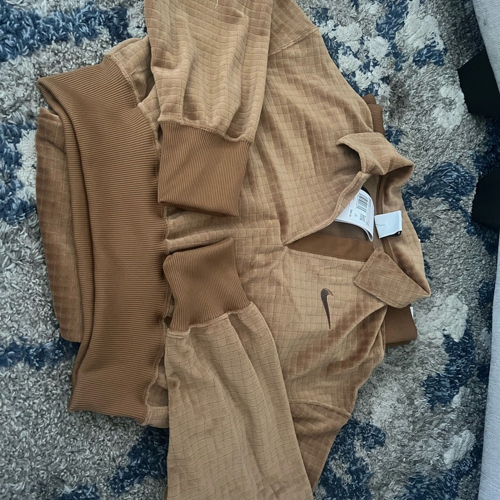 Women Nike pants set